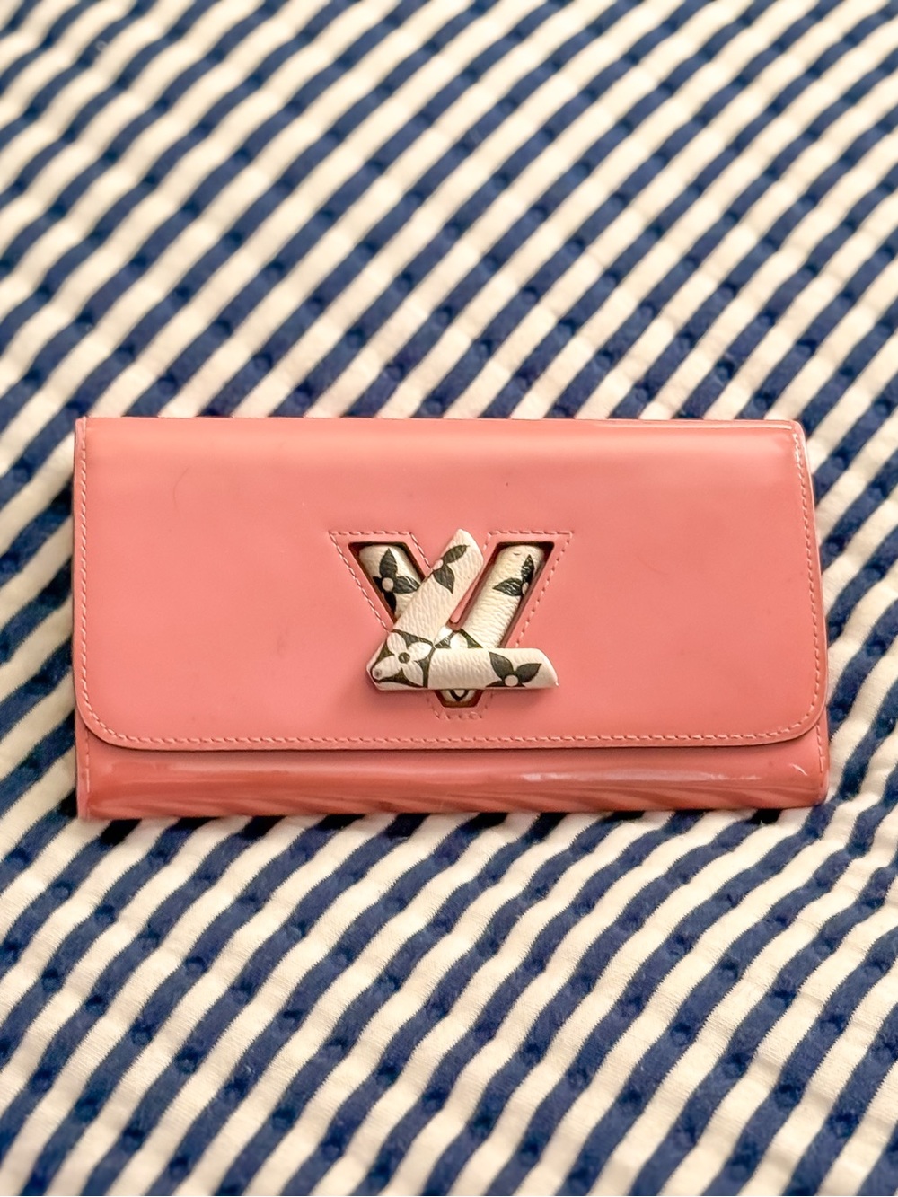 Louis Vuitton Pink Patent Leather Twist Wallet